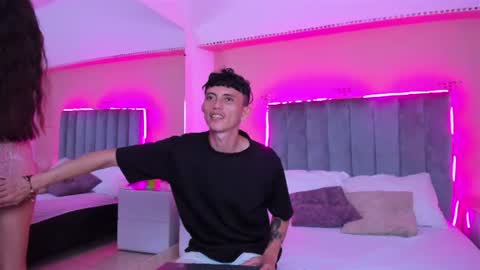 ariana_cri_x online show from August 6, 1:32 pm