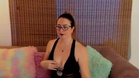 Ariana Cruz online show from August 2, 1:29 pm