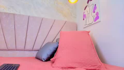 Sofia online show from August 5, 7:12 pm