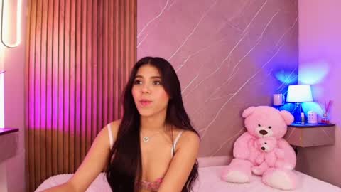 Ariana online show from August 12, 3:36 pm