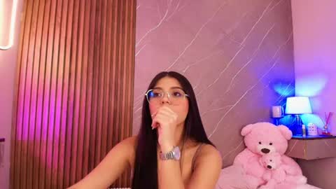 Ariana online show from August 14, 4:32 pm