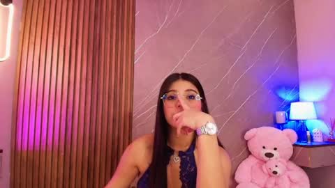Ariana online show from August 15, 3:38 pm