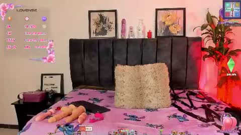 Ariana online show from August 6, 9:25 pm
