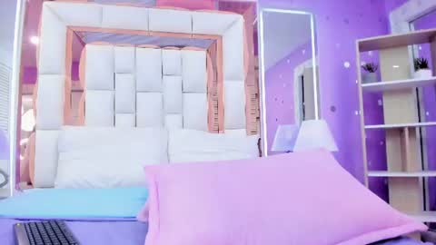 ariana_moon0 online show from August 12, 7:38 pm