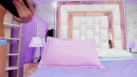 ariana_moon0 online show from August 14, 8:12 pm