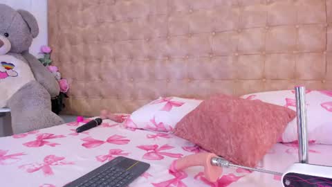  ARIANA MORELLY online show from July 18, 12:39 pm
