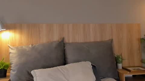 Ariana  online show from August 7, 6:30 pm