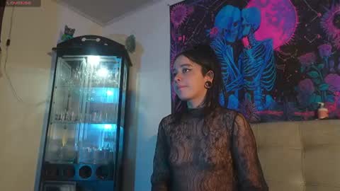 ariana_whitee online show from July 31, 1:28 pm