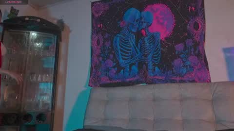 ariana_whitee online show from August 7, 2:44 am
