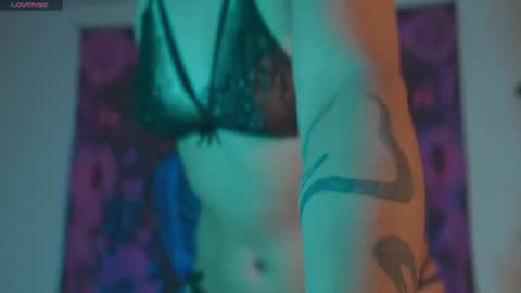 ariana_whitee online show from August 14, 8:07 am