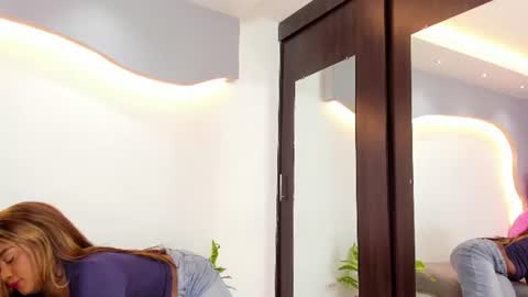 ArianaaBlack  online show from August 11, 12:18 pm