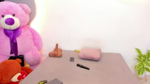 ArianaaBlack  online show from August 12, 1:24 pm