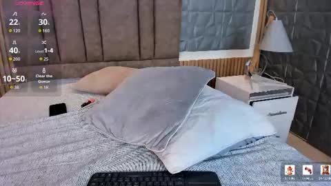 arianarouse  online show from July 28, 8:48 pm