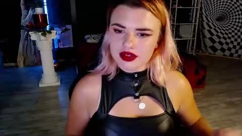 Mistress Ariana online show from September 5, 2:05 am