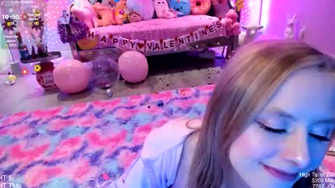 Nina online show from March 22, 3:32 am
