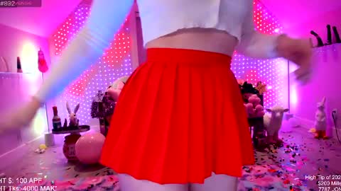 Nina online show from April 5, 3:58 am