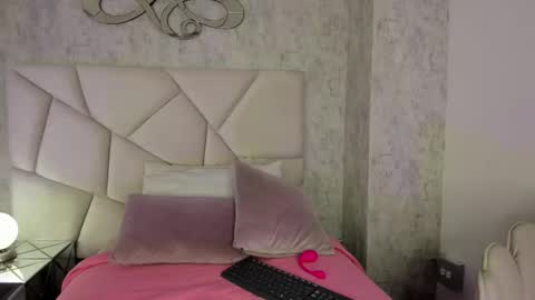 arianna cox online show from February 24, 10:07 pm