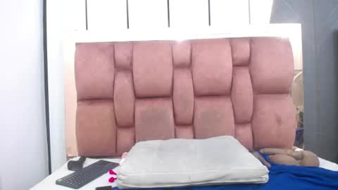 arianna pearl online show from August 6, 12:31 am