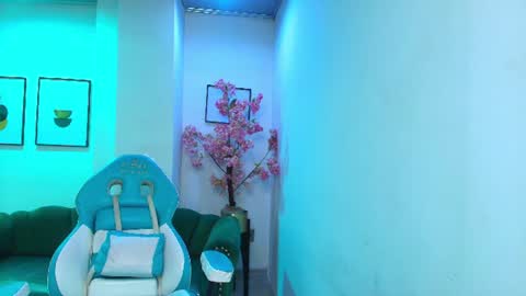 arianna_sweeet online show from August 13, 3:42 am