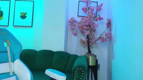 arianna_sweeet online show from August 16, 3:21 am