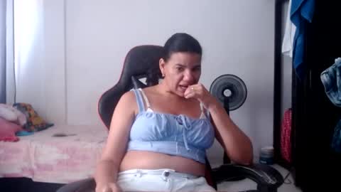 ariannaloovel online show from July 31, 4:23 pm