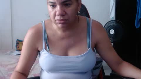 ariannaloovel online show from August 3, 4:25 pm