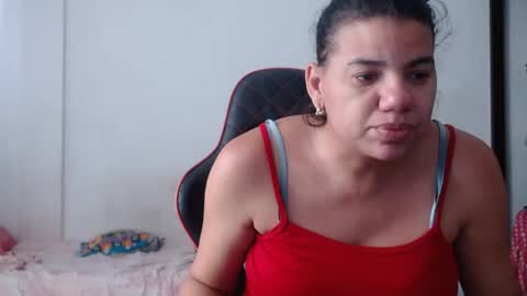 ariannaloovel online show from August 4, 5:32 pm