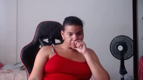 ariannaloovel online show from August 4, 8:50 pm