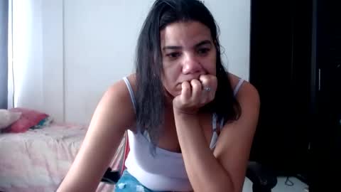 ariannaloovel online show from August 7, 7:03 pm