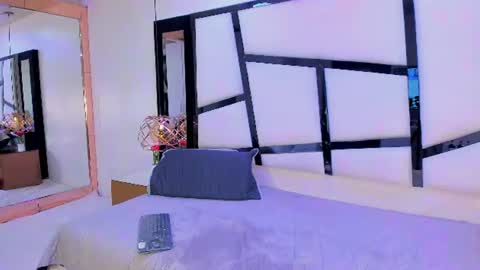 ariannarussell1 online show from August 1, 3:07 pm