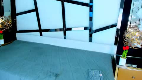 ariannarussell1 online show from August 10, 4:19 pm