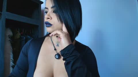 ariannasmyth online show from August 7, 12:38 pm