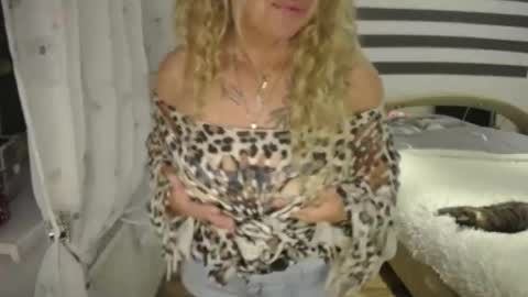 ArianeSexy online show from July 16, 10:10 pm