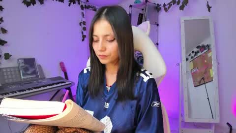 Arianna Rouse online show from August 15, 11:30 pm
