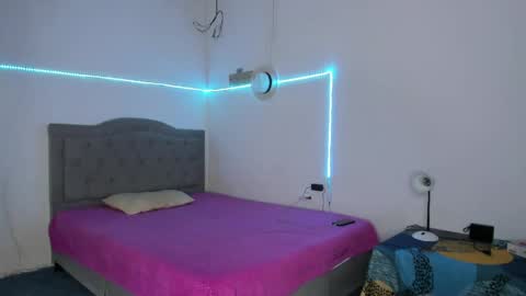 ariel_adan online show from May 25, 11:49 pm