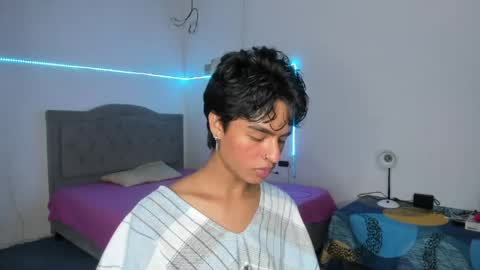 ariel_adan online show from June 3, 1:20 am