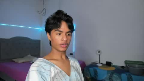 ariel_adan online show from June 5, 2:38 am