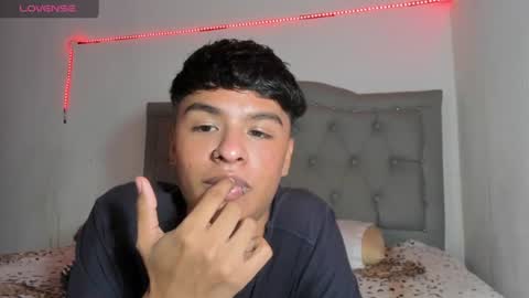 ariel_adan online show from August 17, 6:57 pm