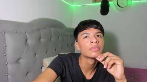 ariel_adan online show from September 6, 12:05 am