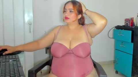 ariela_daltonn online show from August 9, 2:56 am