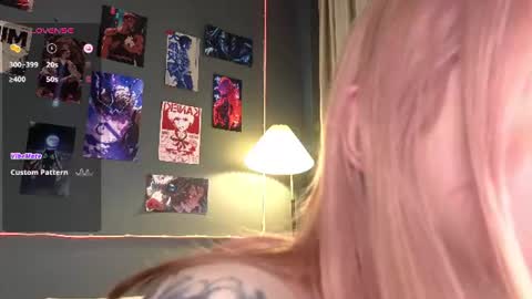 Ariel online show from August 1, 3:51 pm
