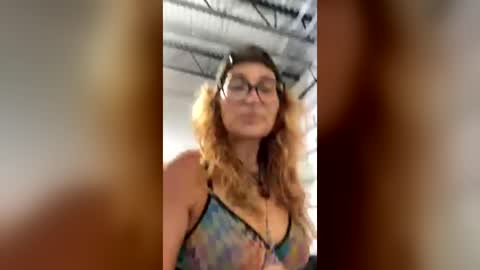 arieldawn online show from June 26, 3:32 am