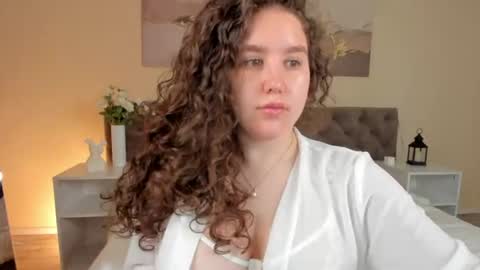 Ariella online show from August 14, 2:26 am