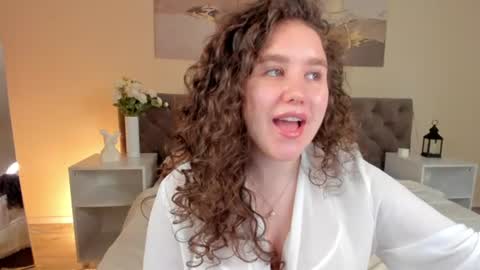 Ariella online show from August 14, 3:32 am