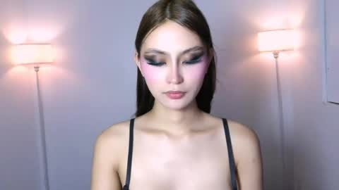 MIRA GREYSON online show from July 30, 1:40 pm