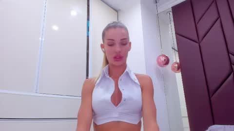 AriellaBlonde online show from August 10, 9:05 pm