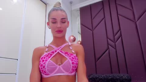AriellaBlonde online show from August 17, 8:58 pm