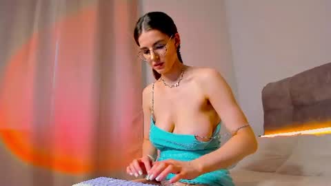 Ariella online show from July 24, 8:28 am