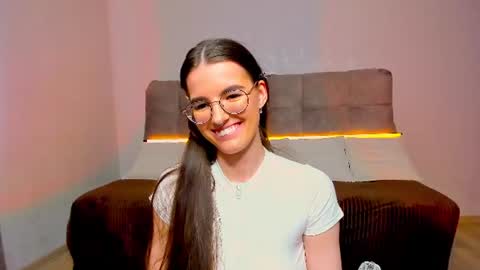 Ariella online show from July 28, 8:09 am