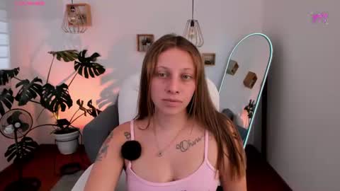 Ari  online show from August 4, 6:38 pm